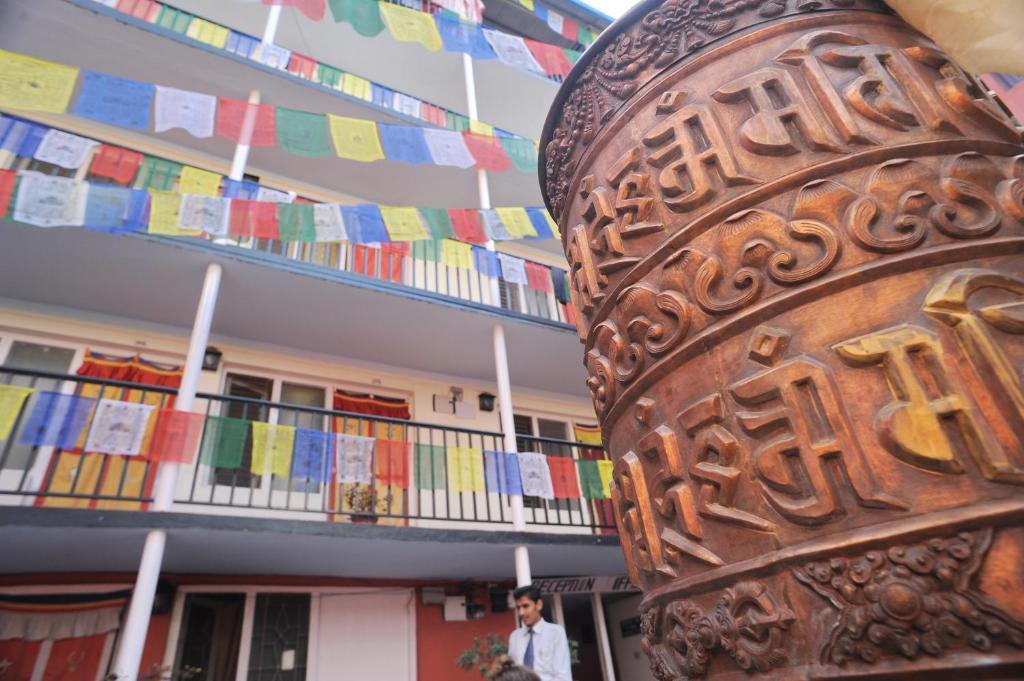 Hotel Himalaya Yoga Katmandu Dış mekan fotoğraf