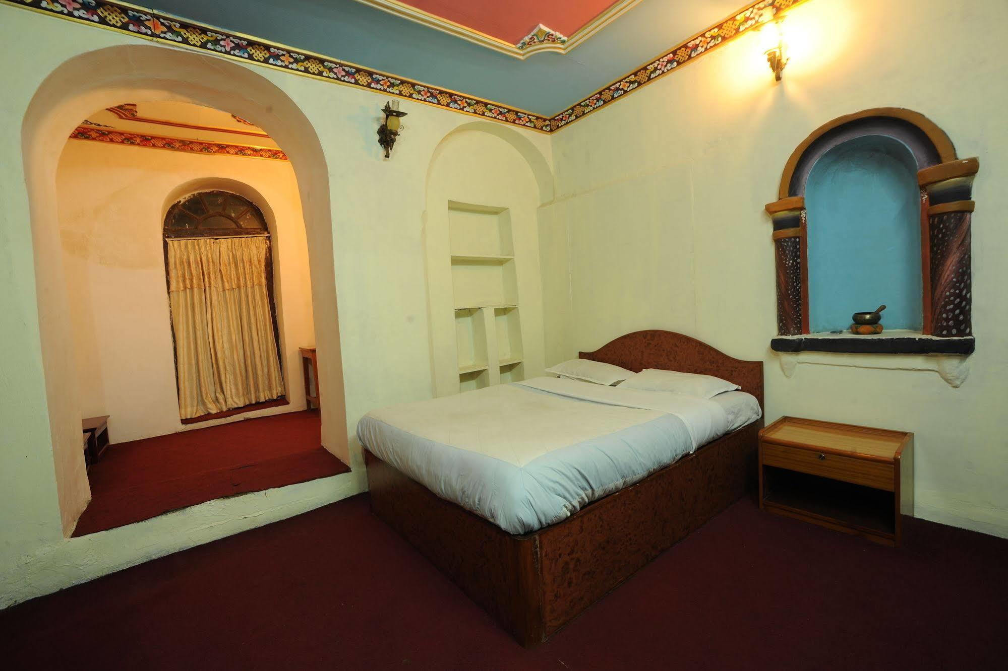 Hotel Himalaya Yoga Katmandu Dış mekan fotoğraf