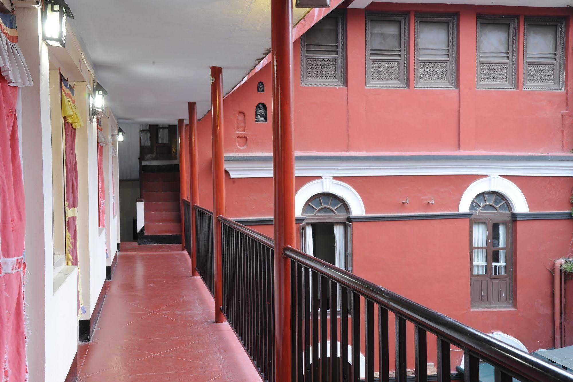 Hotel Himalaya Yoga Katmandu Dış mekan fotoğraf