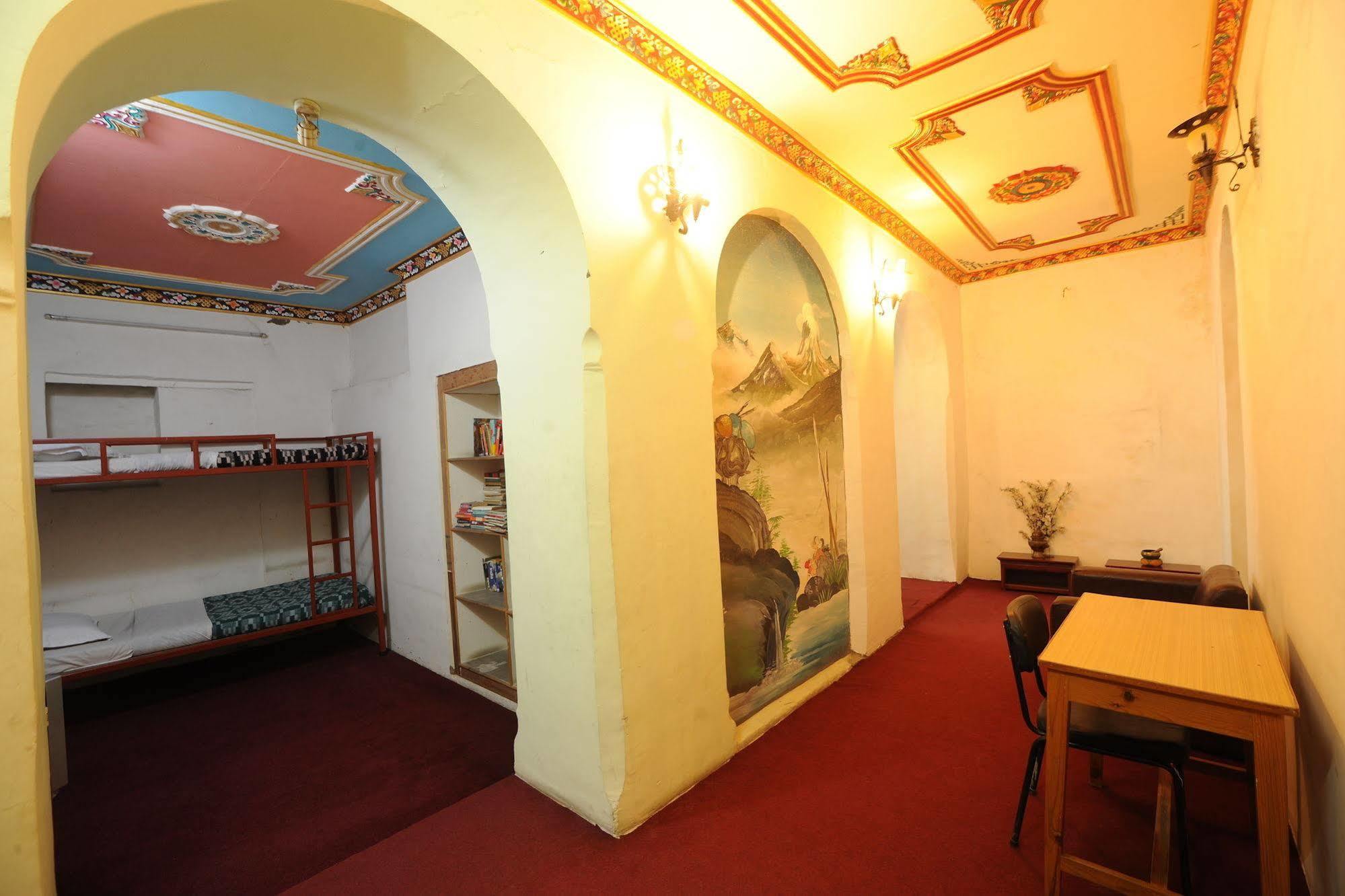 Hotel Himalaya Yoga Katmandu Dış mekan fotoğraf